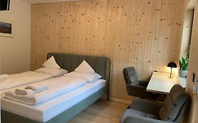 Waldblick - Neubau - Self-Check-In - Kein Verkehr - Am Wald - Parkplaetze Vor Tuer - Apartment Or Double Room